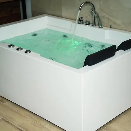 Sa Djakuzijem Апартаменты