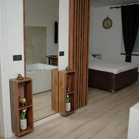 Sa Djakuzijem Апартаменты Priboj